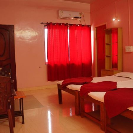 Yash Garden Residency Ganpatipule Bagian luar foto