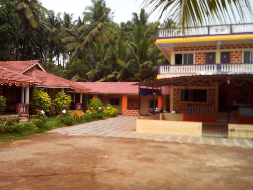 Yash Garden Residency Ganpatipule Bagian luar foto